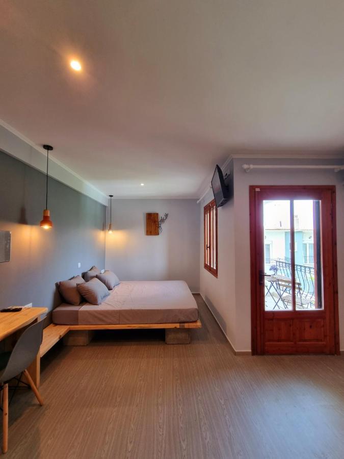 לימנריה Hotel Karagiannis מראה חיצוני תמונה